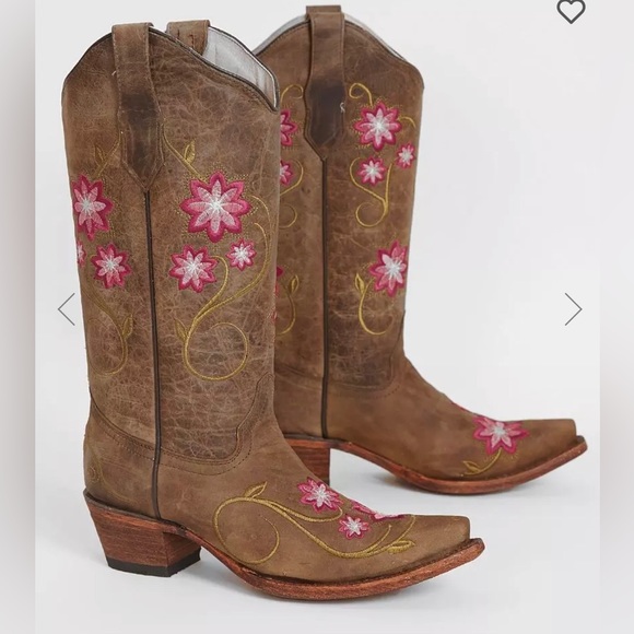 Western Boots - Picture 1 of 15
